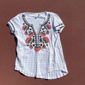 White flower print top